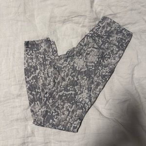 Lululemon Wunder Train High Rise legging